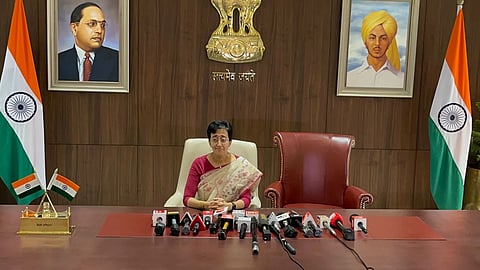 കെജ്രിവാളിന്റെ കസേര ഒഴിഞ്ഞുകിടക്കും; 'ഭരതന് സ്റ്റൈലില്' ഡല്ഹി മുഖ്യമന്ത്രിയായി ചുമതലയേറ്റ് അതിഷി