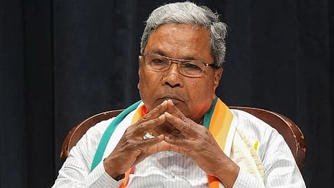 മൈസൂരു ഭൂമി കുംഭകോണക്കേസിൽ സിദ്ധരാമയ്യയ്ക്ക് തിരിച്ചടി;
ഹർജി തള്ളി ഹൈക്കോടതി