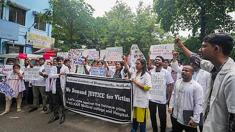 "സുരക്ഷ നൽകുന്നതിൽ ബംഗാൾ സർക്കാർ പൂർണ പരാജയം"; സമരം പുനരാരംഭിക്കുമെന്ന് സൂചന നൽകി ജൂനിയർ ഡോക്ടർമാർ