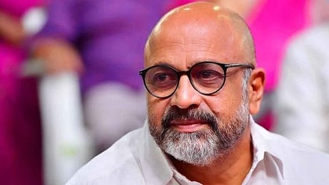 സിദ്ദീഖിനെതിരെ പിടിമുറുക്കാൻ അന്വേഷണ സംഘം; വിവരശേഖരണത്തിനായി ചോദ്യം ചെയ്യും, നേതൃത്വം നല്കുക രണ്ട് വനിതാ ഐപിഎസ് ഉദ്യോഗസ്ഥര്