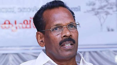 സംസ്ഥാന സർക്കാർ അറിയാതെ ഉദ്യോഗസ്ഥരെ നേരിട്ട് വിളിക്കാനോ, അന്വേഷിക്കാനോ ഗവർണർക്ക് അവകാശമില്ല: ടി.പി രാമകൃഷ്ണൻ
