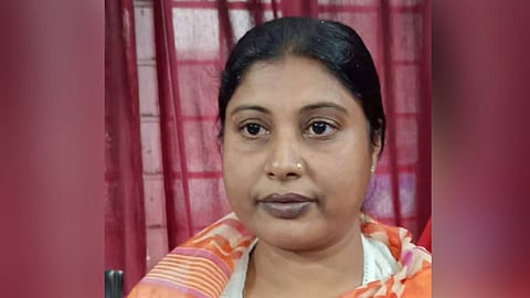 കൊല്ലപ്പെട്ട ബംഗാൾ കോൺഗ്രസ് നേതാവിൻ്റെ ഭാര്യ വിഷം കഴിച്ച് മരിച്ച നിലയിൽ