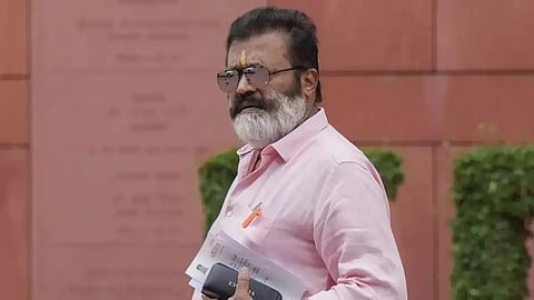 "കേസുകൾ നിയമപരമായി നേരിടും"; ആംബുലൻസ് യാത്രയിൽ കേസെടുത്തതിൽ പ്രതികരണവുമായി സുരേഷ് ഗോപി