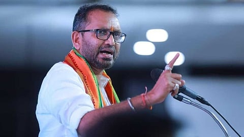 പാലക്കാട്ടെ കൗൺസിലർമാരെയും ബിജെപി നേതാവിനെയും പാർട്ടി മാറ്റാൻ വേണുഗോപാൽ വിതരണം ചെയ്തത് രണ്ടരക്കോടി: കെ. സുരേന്ദ്രൻ