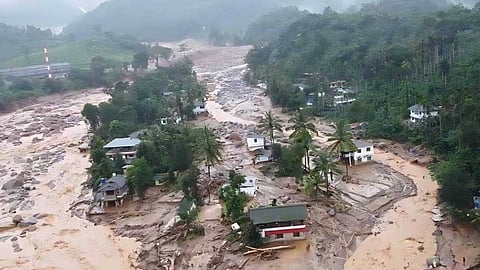 വയനാട് ഹര്ത്താല് ആരംഭിച്ചു; ലക്കിടിയില് യുഡിഎഫ് പ്രവര്ത്തകര് വാഹനങ്ങള് തടയുന്നു