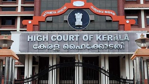 'നിരുത്തരവാദപരമായ സമീപനം'; വയനാട് ദുരന്തമേഖലയിലെ എൽഡിഎഫ്-യുഡിഎഫ് ഹർത്താലിനെ രൂക്ഷമായി വിമർശിച്ച് ഹൈക്കോടതി
