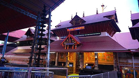 ഗുരുവായൂര് ഉദയാസ്തമന പൂജ: ഭരണസമിതി തീരുമാനത്തില് ഇടപെടാനാവില്ല, ഹര്ജി തള്ളി ഹൈക്കോടതി