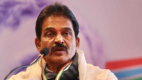 മൻമോഹൻ സിങ്ങിന് അർഹമായ പരിഗണന നൽകിയില്ല, മക്കൾക്ക് പോലും സംസ്കാര ചടങ്ങുകള് നടക്കുന്നിടത്ത് ഇരിപ്പിടം നല്കിയില്ല: കെ.സി. വേണുഗോപാല്