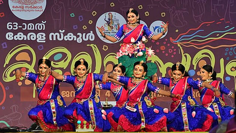 കൗമാര കലാപൂരത്തിന് ഇന്ന് കൊടിയിറക്കം; സ്വർണ്ണക്കപ്പിൽ മുത്തമിടുന്നതാര്? അവസാന മത്സരങ്ങൾ നിർണായകം
