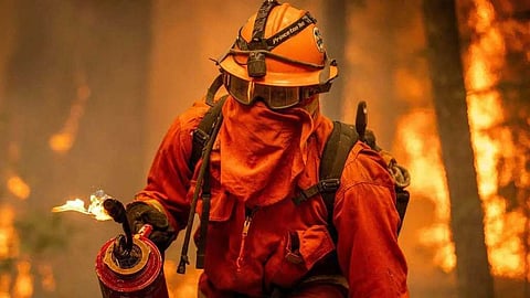 രക്ഷകരാകുന്ന തടവുകാർ; കാലിഫോർണിയയിലെ തീയണയ്ക്കാന് ജയില് തടവുകാരും