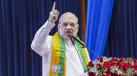 ഡൽഹി ചേരികളിലെ ജനം കുടിക്കുന്നത് മലിനജലം, ചേരി നിവാസികൾക്ക് ബിജെപി സ്വന്തമായി വീട് നൽകും: അമിത് ഷാ