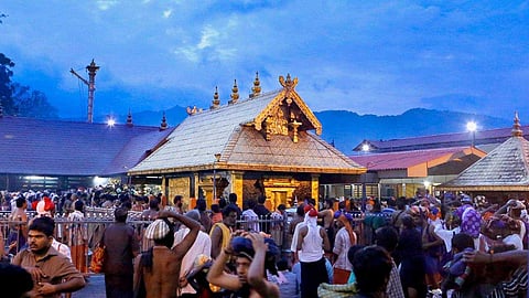 കാനനവാസന് യോഗനിദ്രയിലാണ്ടു; ശരണ മന്ത്രങ്ങള് മുഴങ്ങിയ അന്തരീക്ഷം ഇനി വന്യതയുടെ നിശബ്ദതയിലേക്ക്
