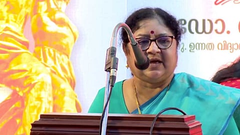 "സ്വകാര്യ സർവകലാശാലകളെ പരിഗണിക്കുന്നത് പൊതുസ്ഥാപനങ്ങൾ നിലനിർത്തി, കേന്ദ്ര സർക്കാർ ചെയ്യുന്നത് യുജിസിയെ ഉപയോഗിച്ച് അമിതാധികാര പ്രവണത"
