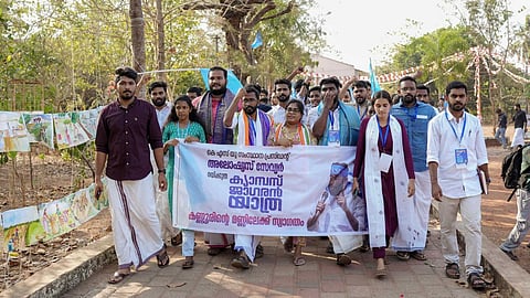 സംസ്ഥാന പ്രസിഡന്റിന്റെ ക്യാംപസ് ജാഗരൻ യാത്രയിൽ സഹകരിച്ചില്ല; നാല് ജില്ലകളിലെ ഭാരവാഹികളെ സസ്പെന്ഡ് ചെയ്ത് KSU