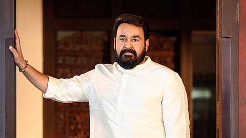 മോഹൻലാലിനെതിരായ ആനക്കൊമ്പ് കേസിൽ സ്റ്റേ നീക്കണം; വനം വകുപ്പ് ഹൈക്കോടതിയിലേക്ക്