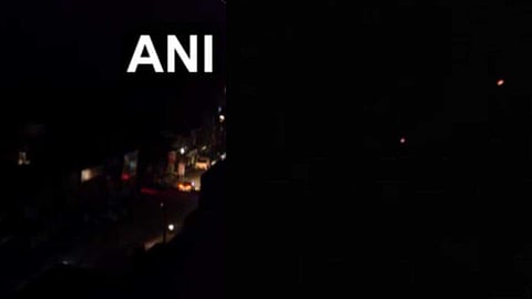 വെടിനിര്ത്തലിനു പിന്നാലെ ഡ്രോണ് ആക്രമണം; വീണ്ടും ബ്ലാക്ക് ഔട്ട്