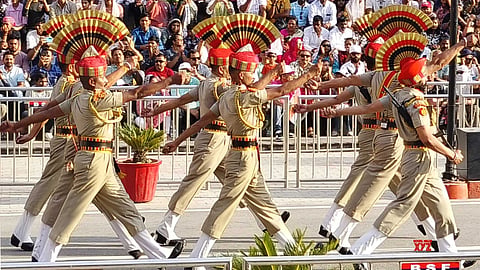 ഇരു രാജ്യങ്ങളുടെയും ഗേറ്റുകൾ തുറക്കില്ല; അട്ടാരി-വാഗ അതിർത്തിയിൽ ബീറ്റിംഗ് റിട്രീറ്റ് ചടങ്ങുകൾ ഇന്ന് മുതൽ പുനരാരംഭിക്കും