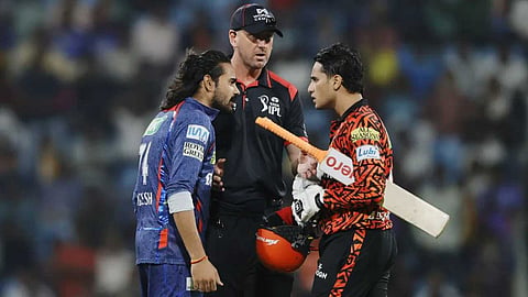IPL 2025 | അഭിഷേകിനോട് ഉടക്കി, വിവാദ സെലിബ്രേഷൻ ആവർത്തിച്ചു; പിന്നാലെ ദിഗ്വേഷ് റാത്തിയെ 'എഴുതിത്തള്ളി' ഐപിഎൽ
