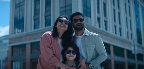 'കര'ത്തിലെ ഗാനരംഗത്തിൽ നിന്ന്