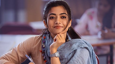 ദ് ഗേള്ഫ്രണ്ട് പോസ്റ്റർ