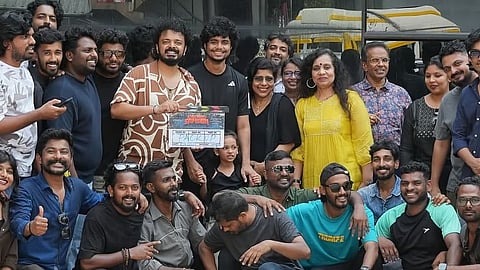 'കോസ്മിക് സാംസണ്'പാക്കപ്പിനുശേഷം അഭിനേതാക്കളും അണിയറപ്രവർത്തകരും