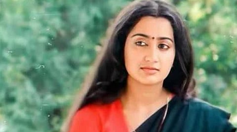 'തൂവാനത്തുമ്പികളി'ൽ ക്ലാരയായി സുമലത
