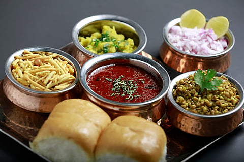 Misal Pav : जागतिक बेस्ट वेगन शाकाहारी पदार्थांमध्ये ‘मिसळ पाव’चा समावेश, जाणून घ्या अधिक
