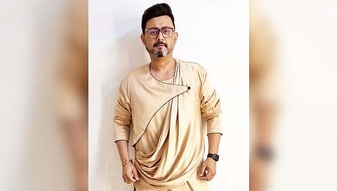 Swapnil Joshi : अरे स्वप्नील, तू धोतरातला जेम्स बाॅन्ड दिसतोय !!!