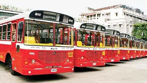 मुंबईकर पुन्हा वेठीस ९ डेपोतील बेस्टची वाहतूक ठप्प