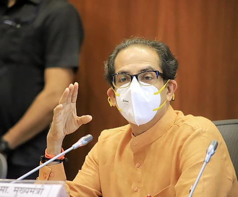 Uddhav Thackeray : ‘ठाकरी गुगली’ने राजकीय गोंधळ! युतीचे संकेत की…