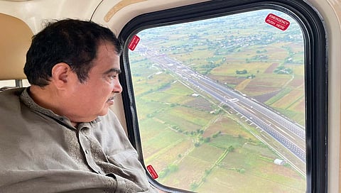 Delhi Mumbai Expressway : मुंबई-दिल्ली एक्स्प्रेस वेचा प्रवास 12 तासांत, महामार्गाची वैशिष्ट्ये पाहून म्हणाल जबरदस्त…