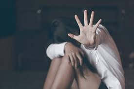 रत्नागिरी : अल्पवयीन मुलीवरील अत्याचार प्रकरणी आरोपीस 10 वर्षे कारावासासह दंड