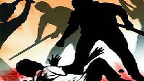 कोल्हापूर तलवार हल्ला : अंबाई टँक परिसरात तिघांचे कृत्य, तरुण गंभीर जखमी