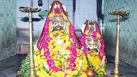 वडवळ : ग्रामदेवतेच्या श्रद्धेपोटी ‘या’ गावात बांधली नाहीत दुमजली घरे
