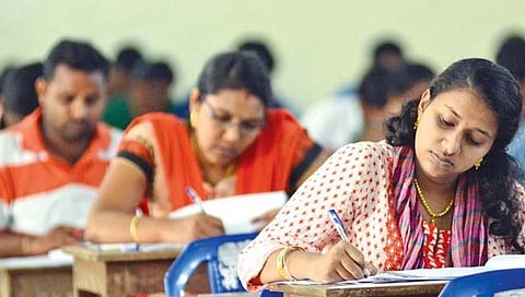 कोल्हापूर : आरोग्य विभाग भरती परीक्षेत गोंधळ; प्रश्नपत्रिकेची अदलाबदल