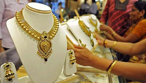 Mumbai Gold : रेकॉर्डब्रेक! मुंबईत दसर्याच्या मुहुर्तावर 400 कोटींच्या सोन्याची लयलूट