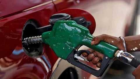 Petrol diesel rates | निवडणुकीनंतरही इंधन दरवाढ नाही; पेट्रोलियम मंत्रालयाचे स्पष्टीकरण