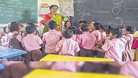 उच्च न्यायालय : सातवा वेतन आयोग लागू करण्याची प्रक्रिया सुरू करा