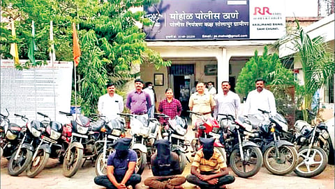 मोहोळमध्ये मोटारसायकल चोरणारी टोळी गजाआड; 12 गाड्या हस्तगत