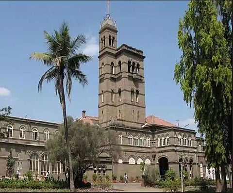 काय भुललासी वरलीया रंगा!