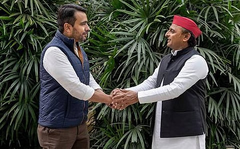 uttar pradesh election : उत्तर प्रदेशात सपाकडून जोरदार मोर्चेबांधणी, दोन पक्षांशी केली आघाडी