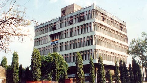 कोल्हापूर जिल्हा बँक निवडणूक साठी २१४ उमेदवार रिंगणात