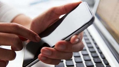 Import duty on mobile phone spare parts | स्मार्टफोन स्वस्त होणार! फोन स्पेअर पार्ट्सवरील आयात शुल्कात कपात, बजेटपूर्वी केंद्राचा निर्णय