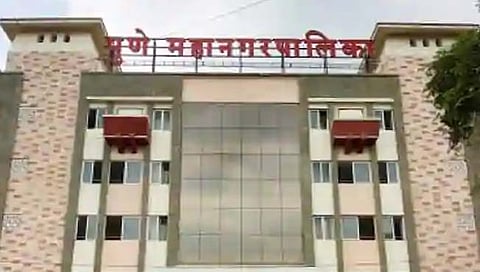 PMC : विकासकामांमधील अनियमितता भोवली, पालिकेचे २ अभियंता निलंबित