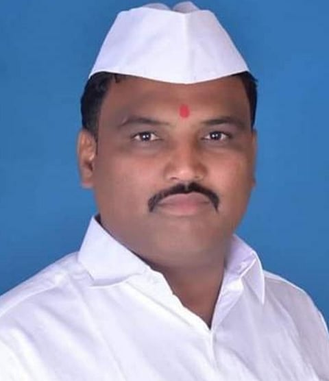 शिरोळ : उमळवाडचे सरपंच गोरखनाथ चव्हाण अपात्र, जिल्हाधिकार्यांचा आदेश