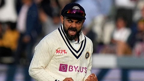 विराट कोहली भडकला : शून्यावर LBW आऊट झाल्यावर जोरात बाउंड्री लाइनला मारली बॅट