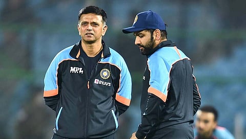 Rahul Dravid : विराट कोहलीला कर्णधारपदावरुन हटवल्यावरुन राहुल द्रविड म्हणाले…
