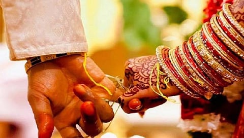 Nashik : आंतरजातीय विवाह करणाऱ्यासांठी शेल्टर होम उभारावे, जातपंचायत मूठमाती अभियानाची मागणी