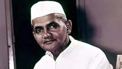Lalbahadur shastri death anniversary : माजी पंतप्रधान लालबहादूर शास्त्री यांच्या पत्नीने फॅमिली पेंशनमधून फेडले होते कर्ज