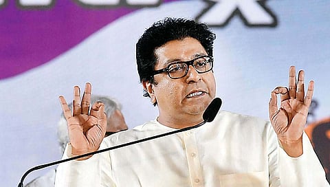 राज ठाकरे यांच्या पुढे पोलिसांचा अडथळा; पाचपेक्षा अधिक लोकांना विनापरवानगी एकत्र येण्यास मनाई